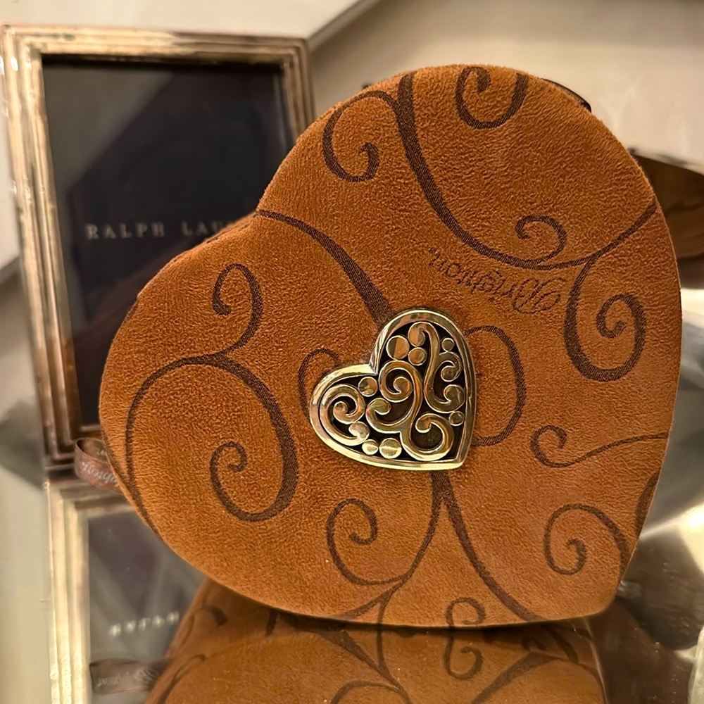 BRIGHTON JEWELY HEART SIGNATURE BOX